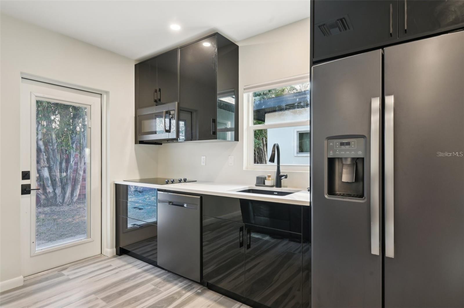 SOUTH GATE - Residential Income