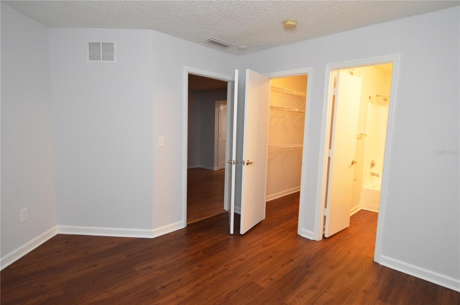 BAYPOINTE PRESERVE CONDO - Residential Lease