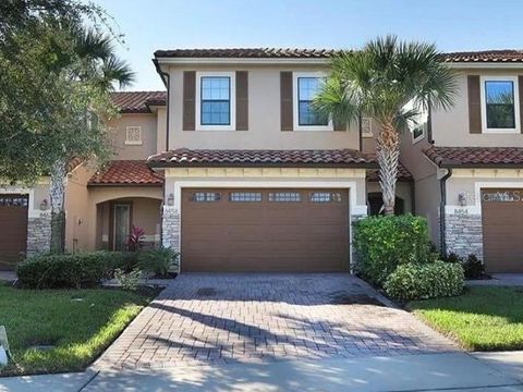 Photo of 8458 Kelsall Drive, Orlando, FL 32832 (MLS # S5135370)