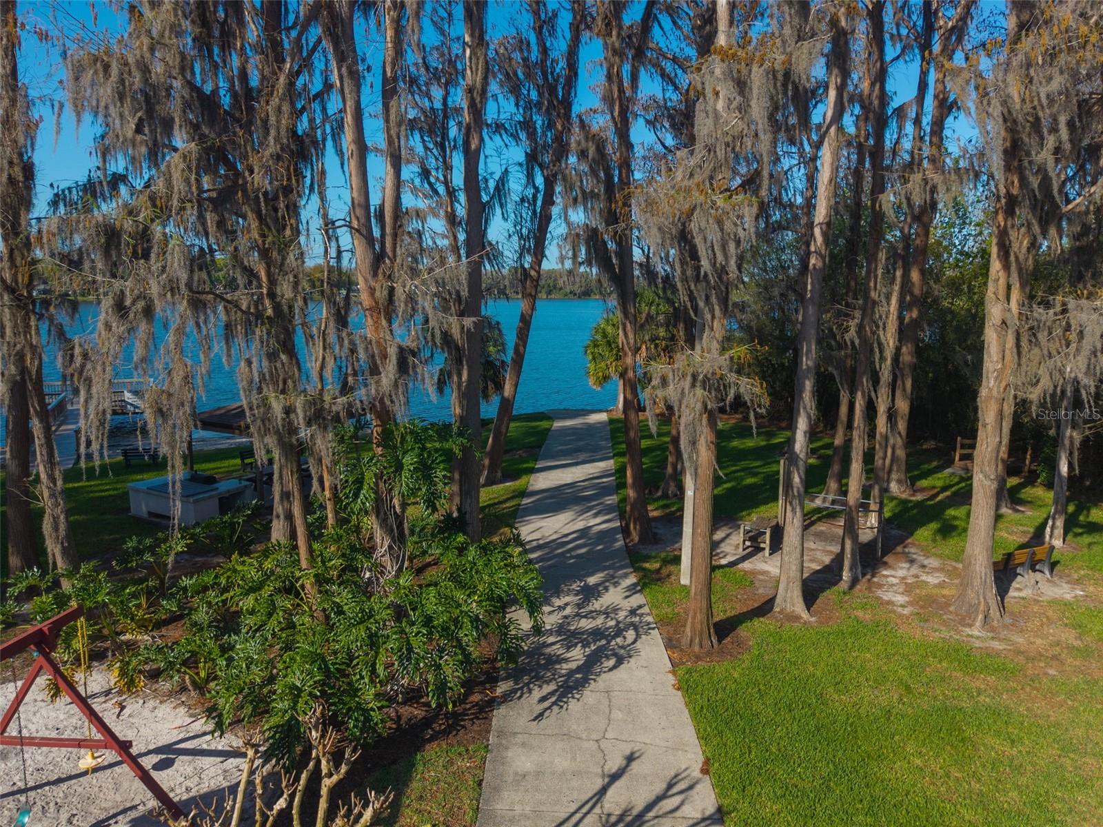 LE CLARE SHORES - Residential