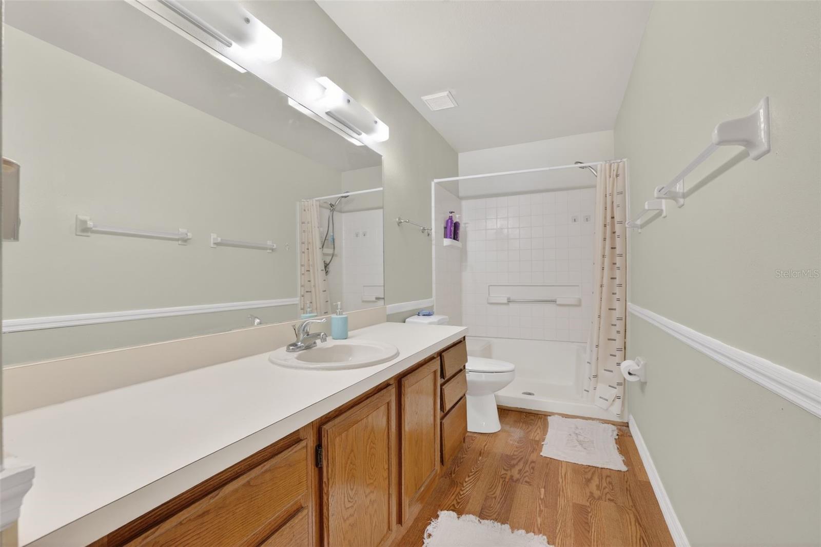 LE CLARE SHORES - Residential