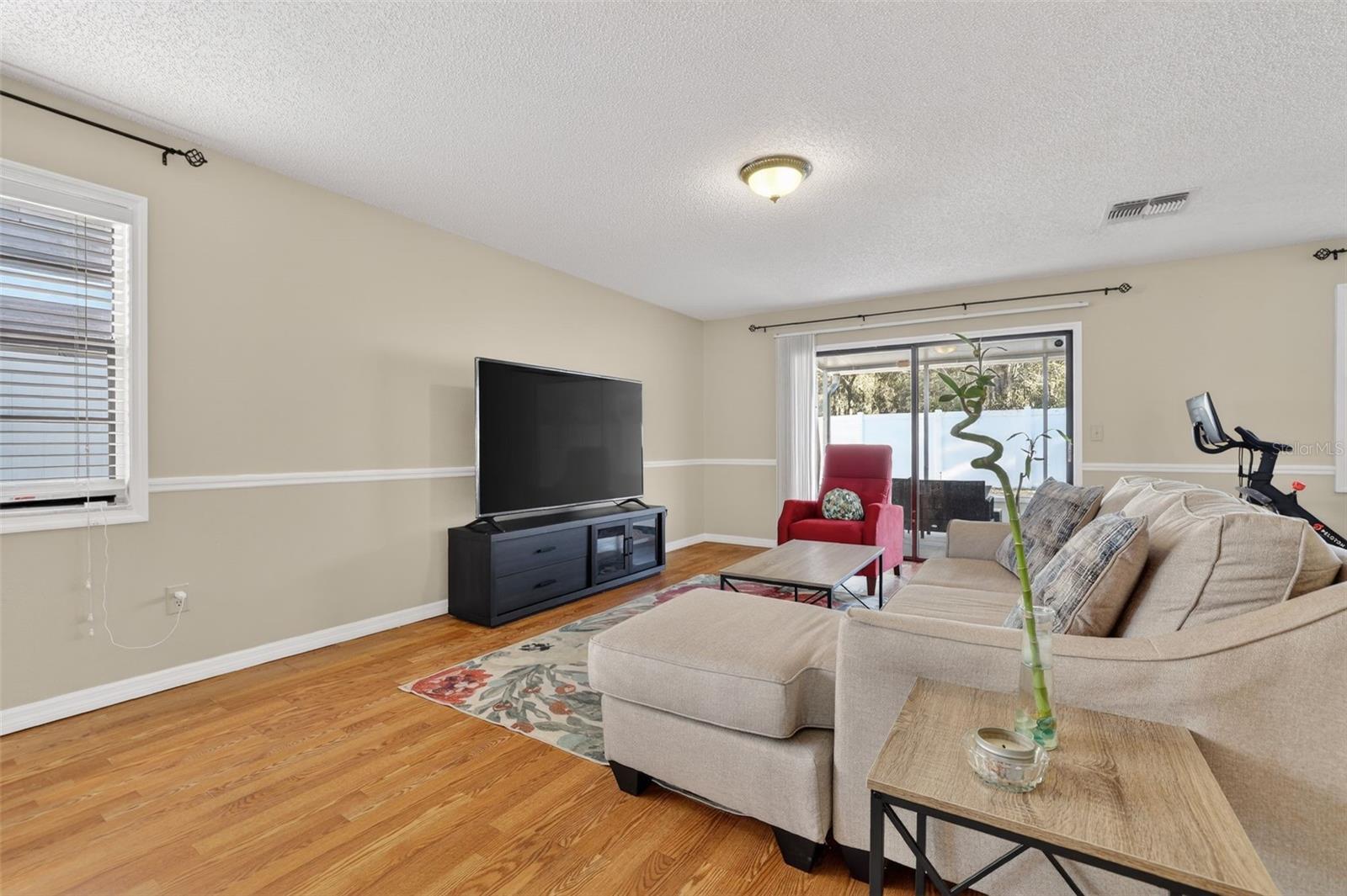 LE CLARE SHORES - Residential