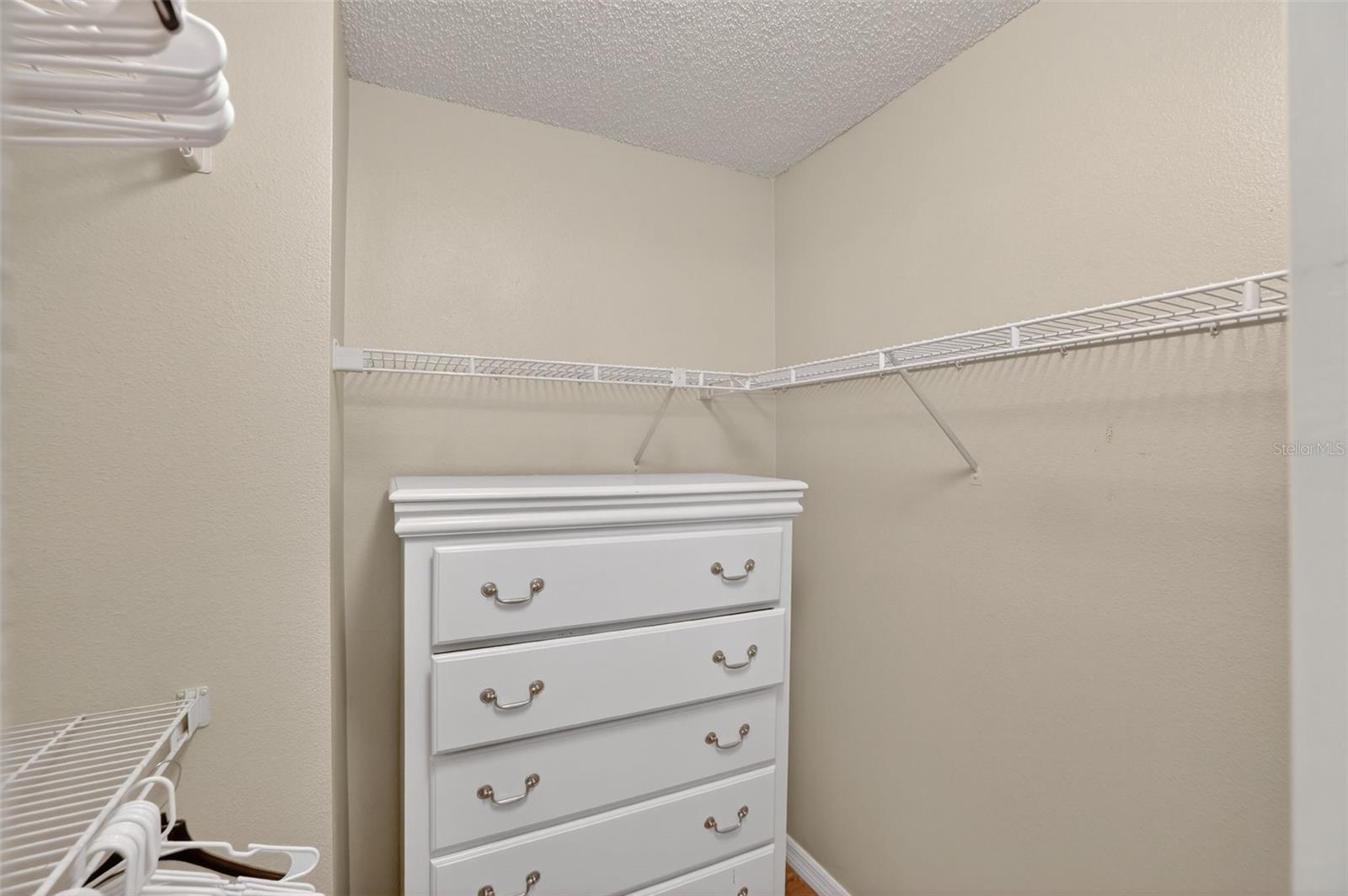 LE CLARE SHORES - Residential