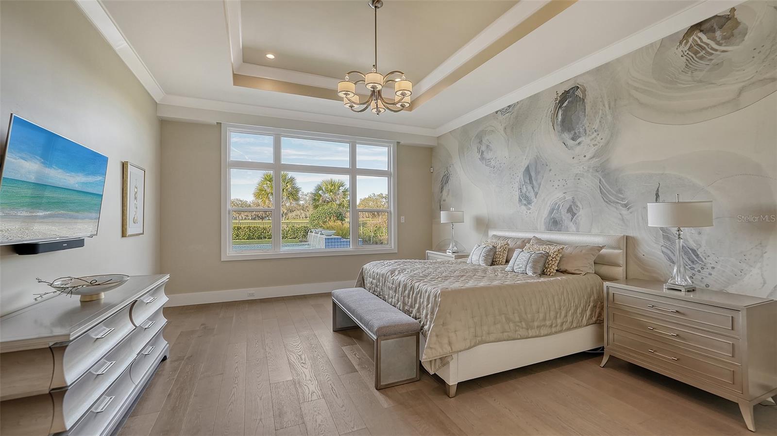 FOUNDERS CLUB - Residential