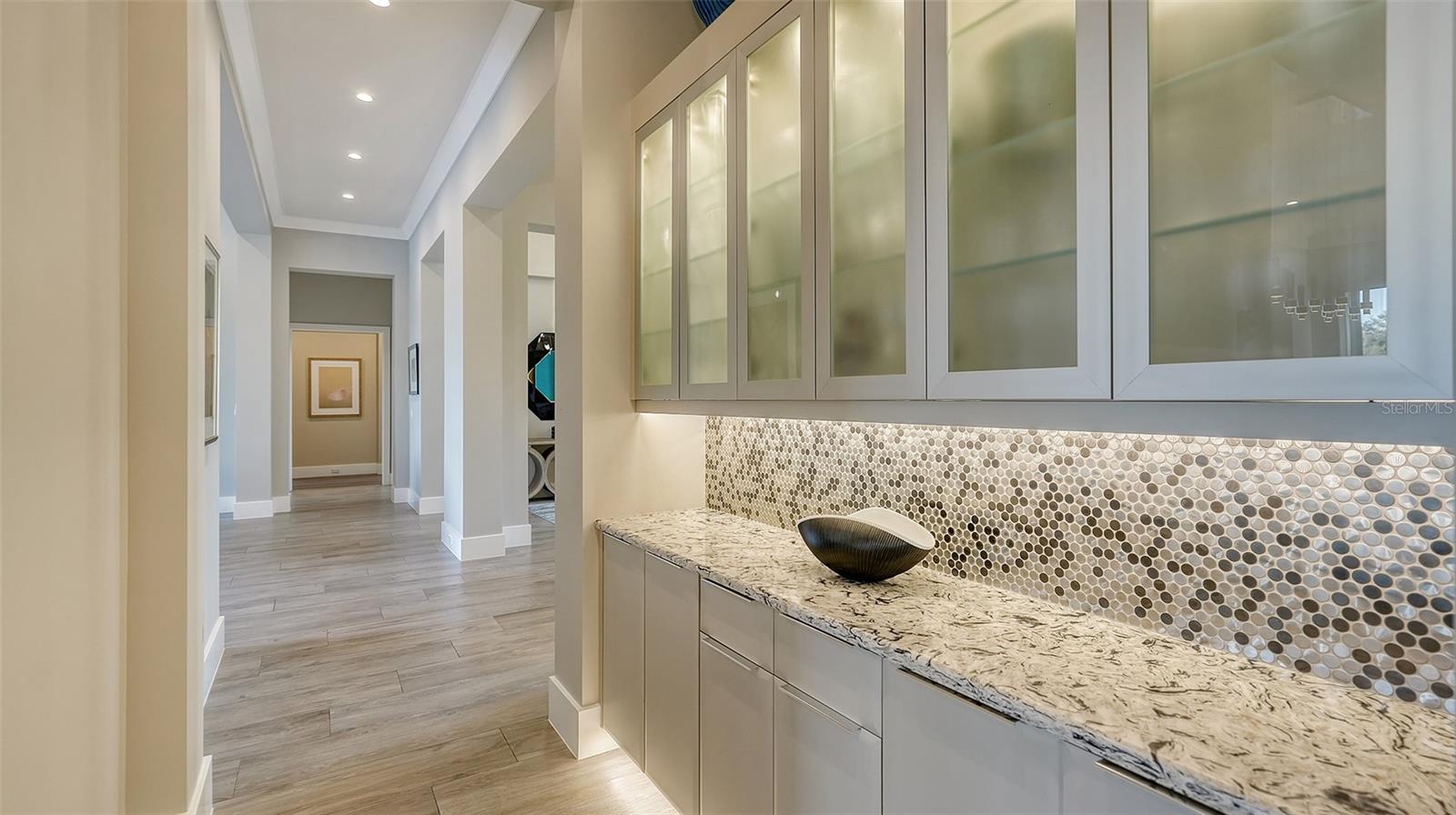 FOUNDERS CLUB - Residential