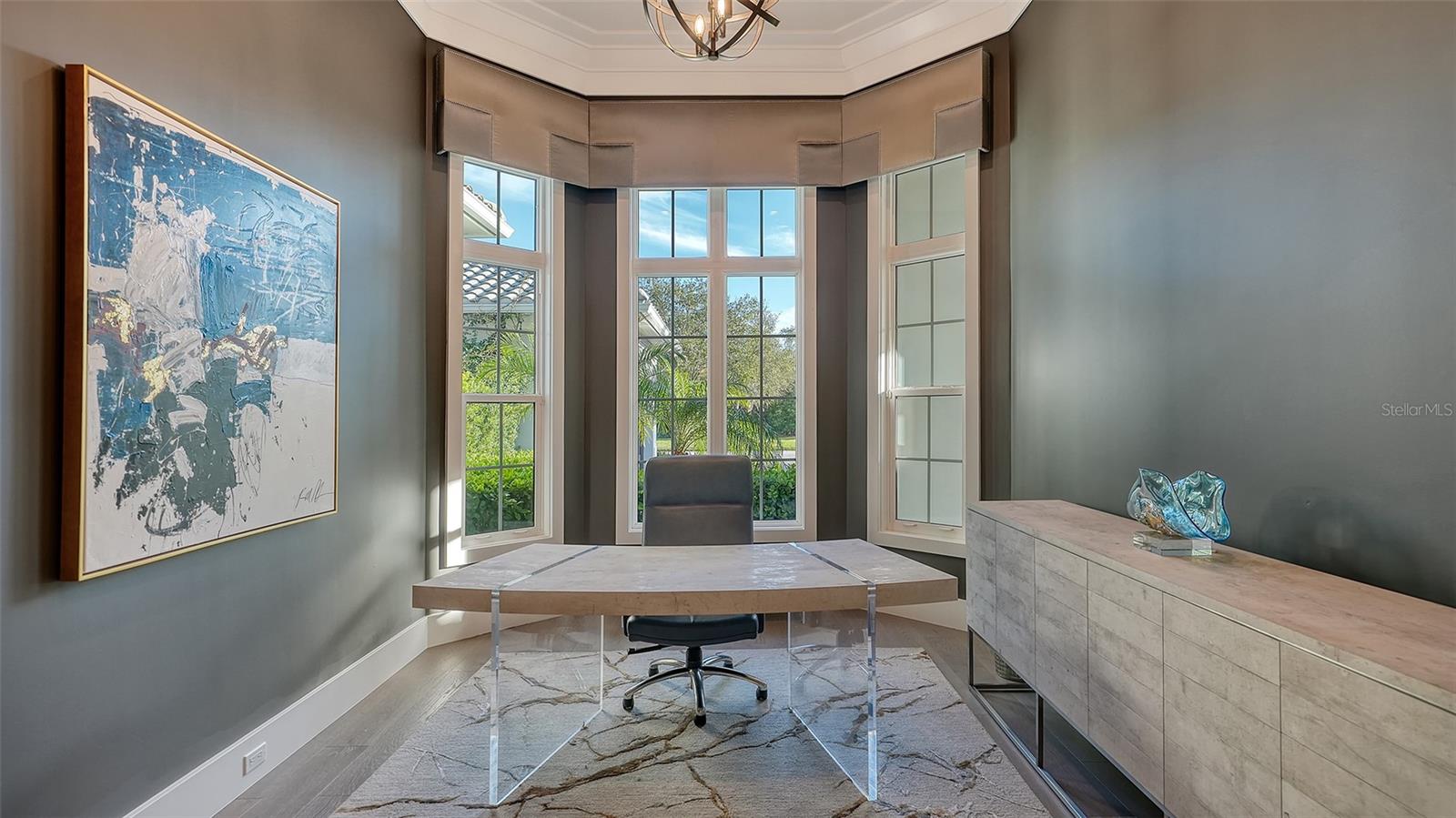 FOUNDERS CLUB - Residential