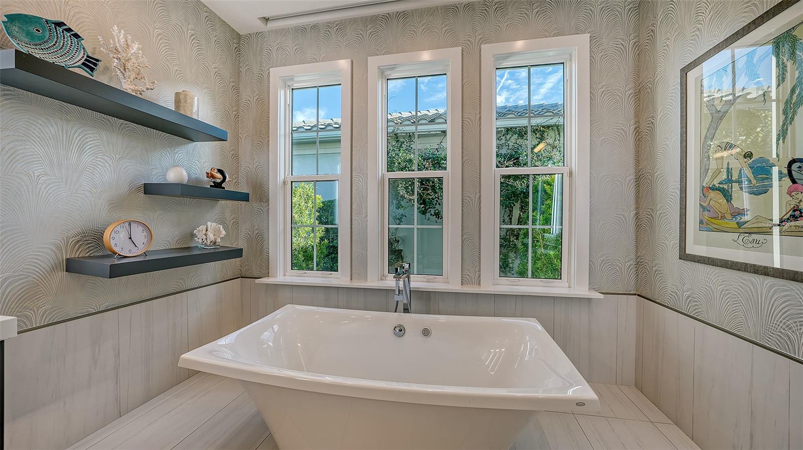 FOUNDERS CLUB - Residential