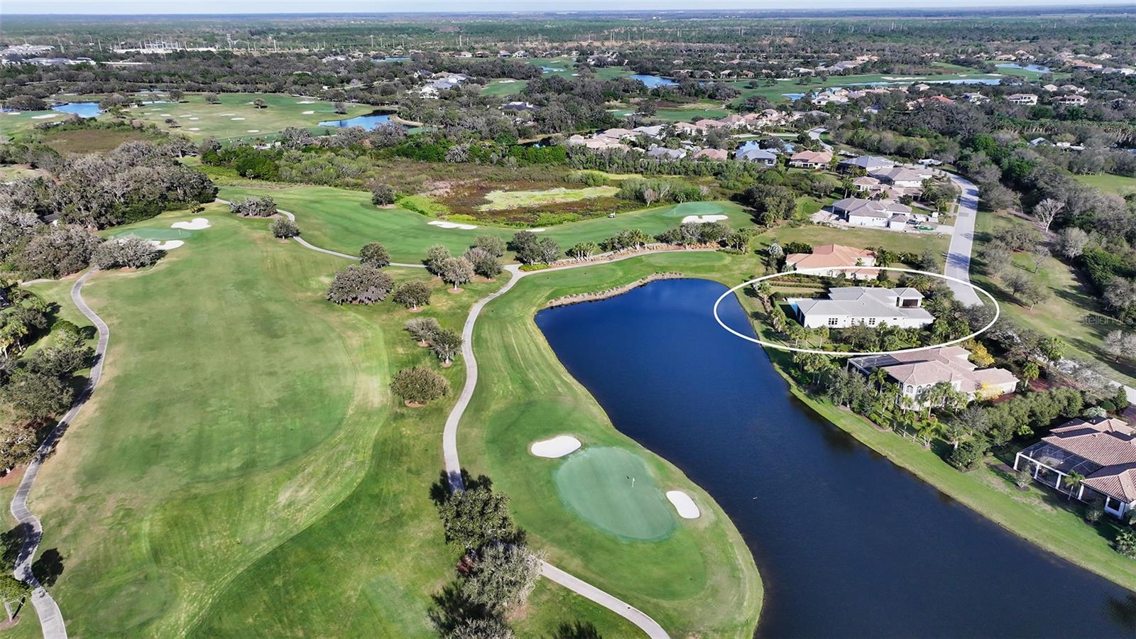 FOUNDERS CLUB - Residential