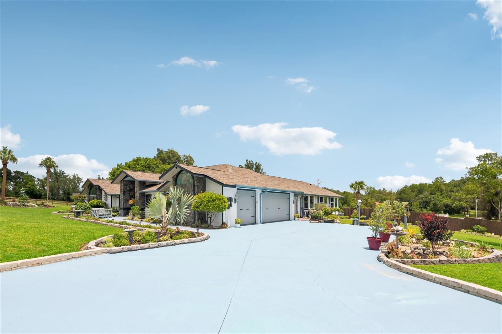 5318 SANDRA DRIVE