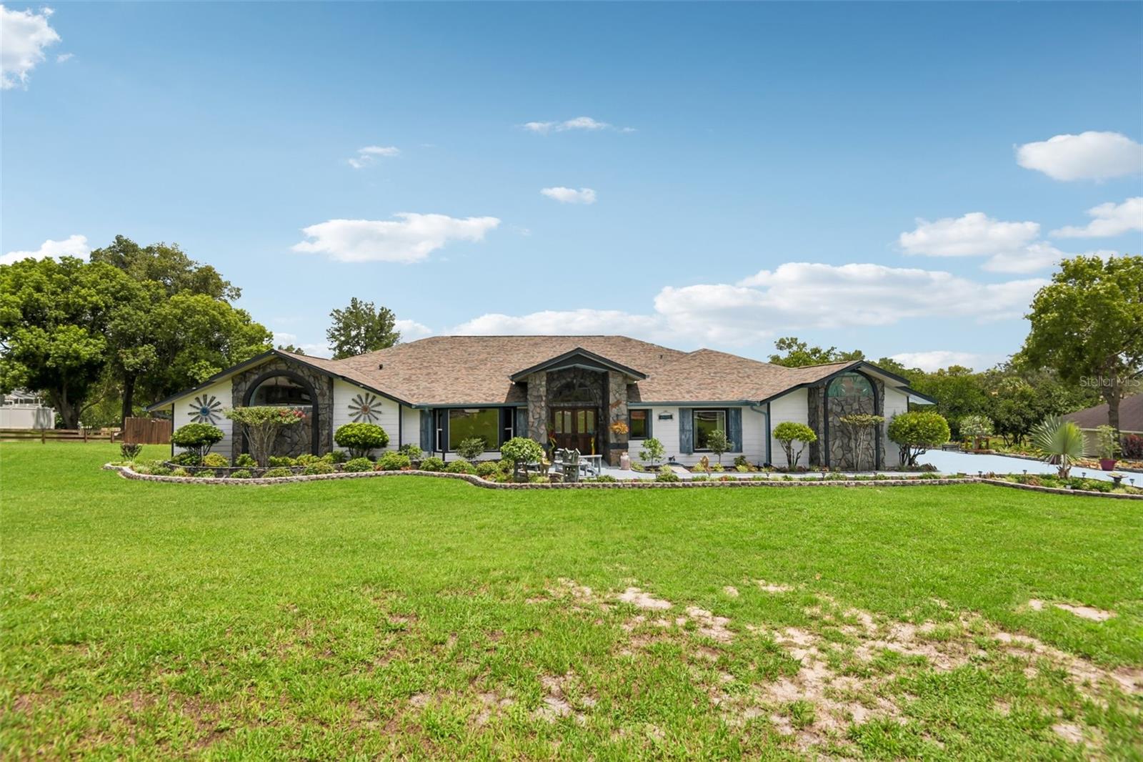5318 SANDRA DRIVE