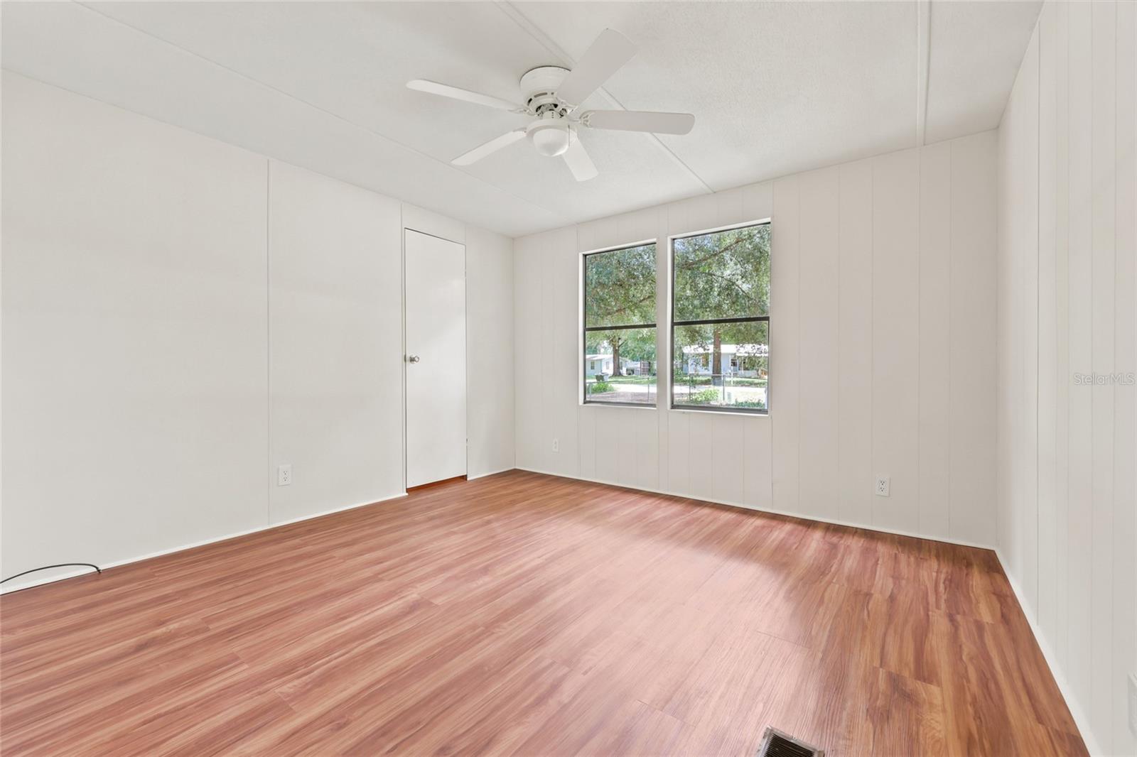 187 SW PEACH GLEN