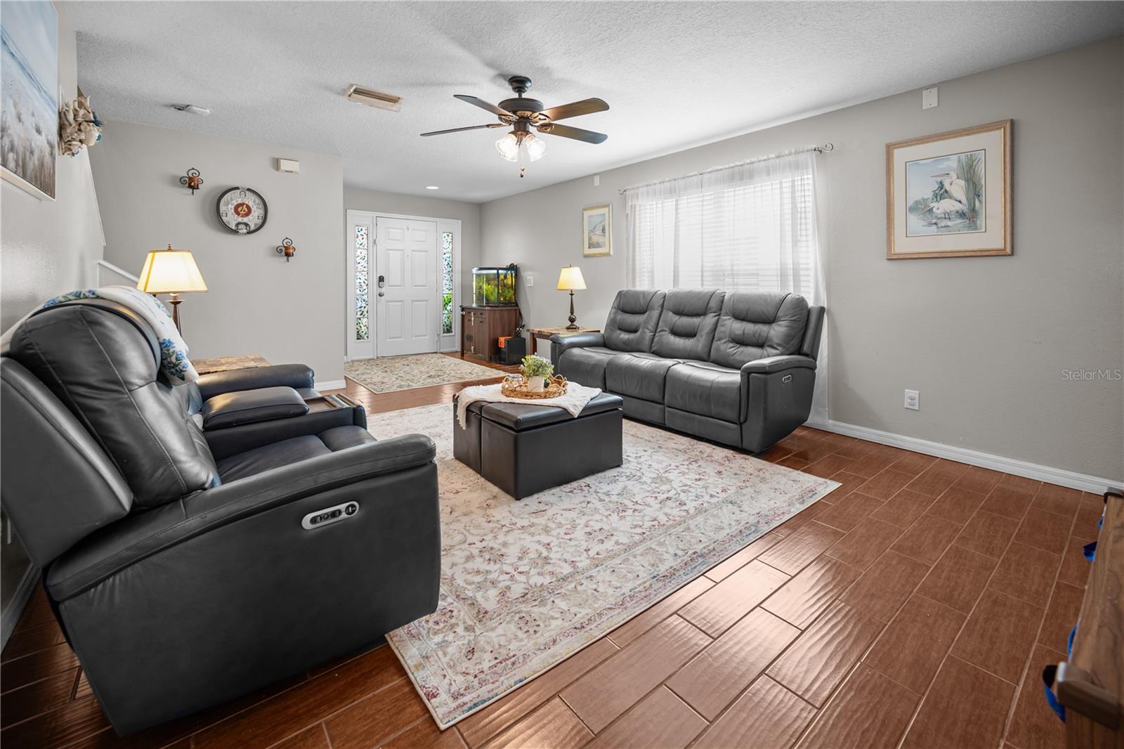 453 SUMMER SAILS DRIVE