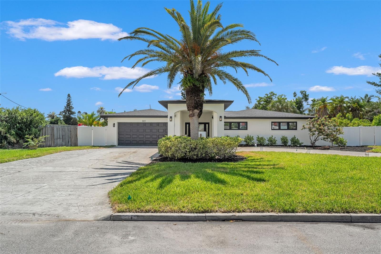 TIERRA VERDE - Residential