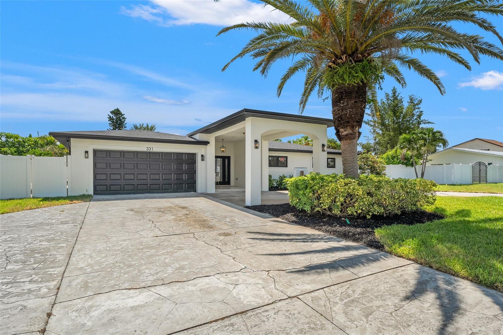 TIERRA VERDE - Residential