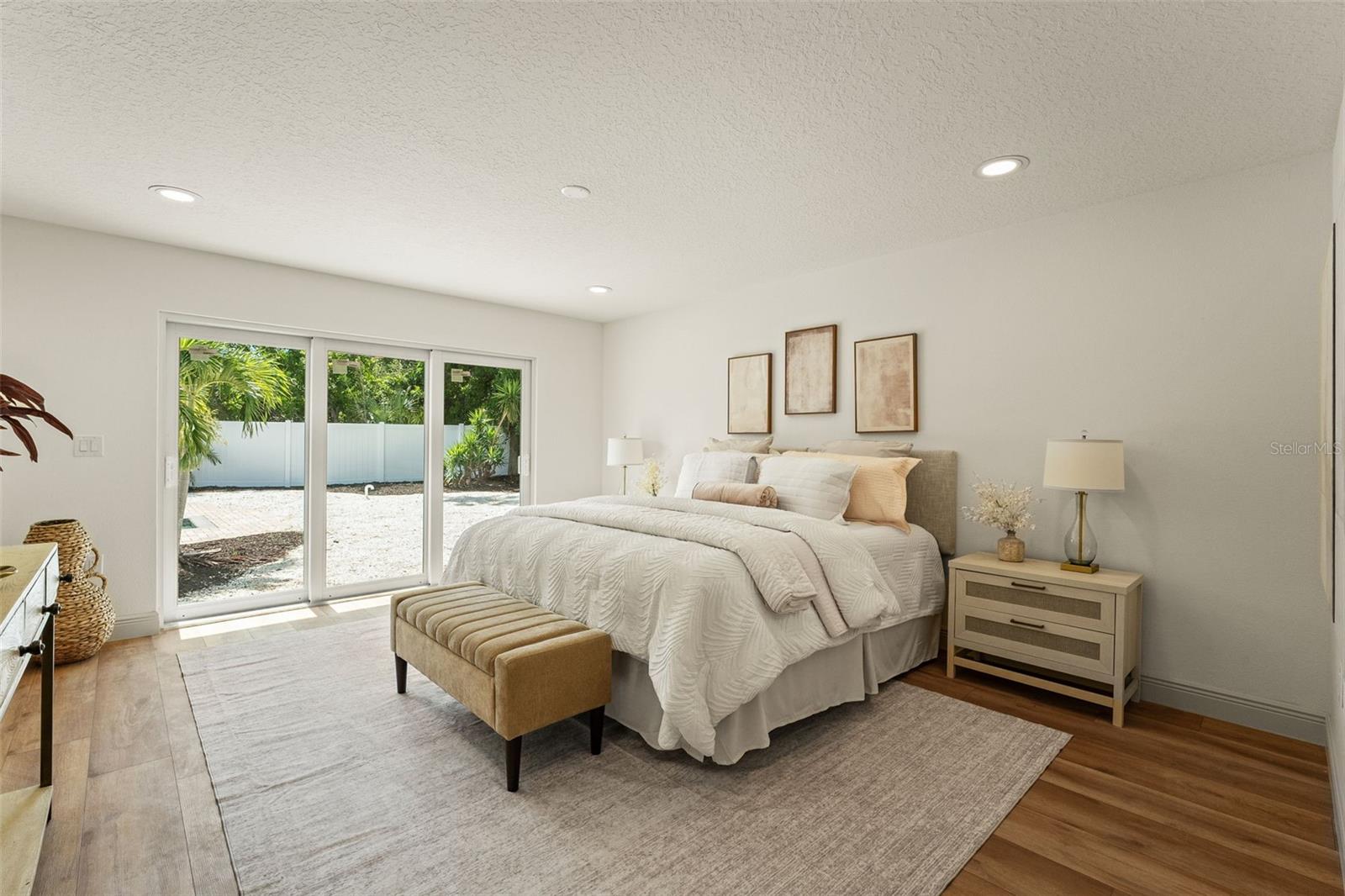 TIERRA VERDE - Residential