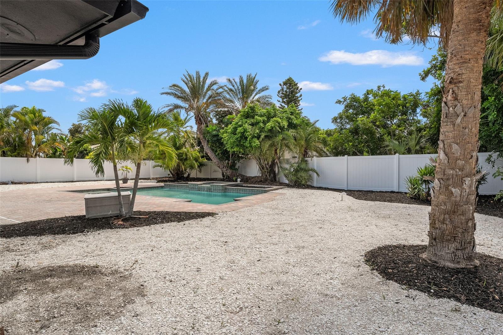 TIERRA VERDE - Residential