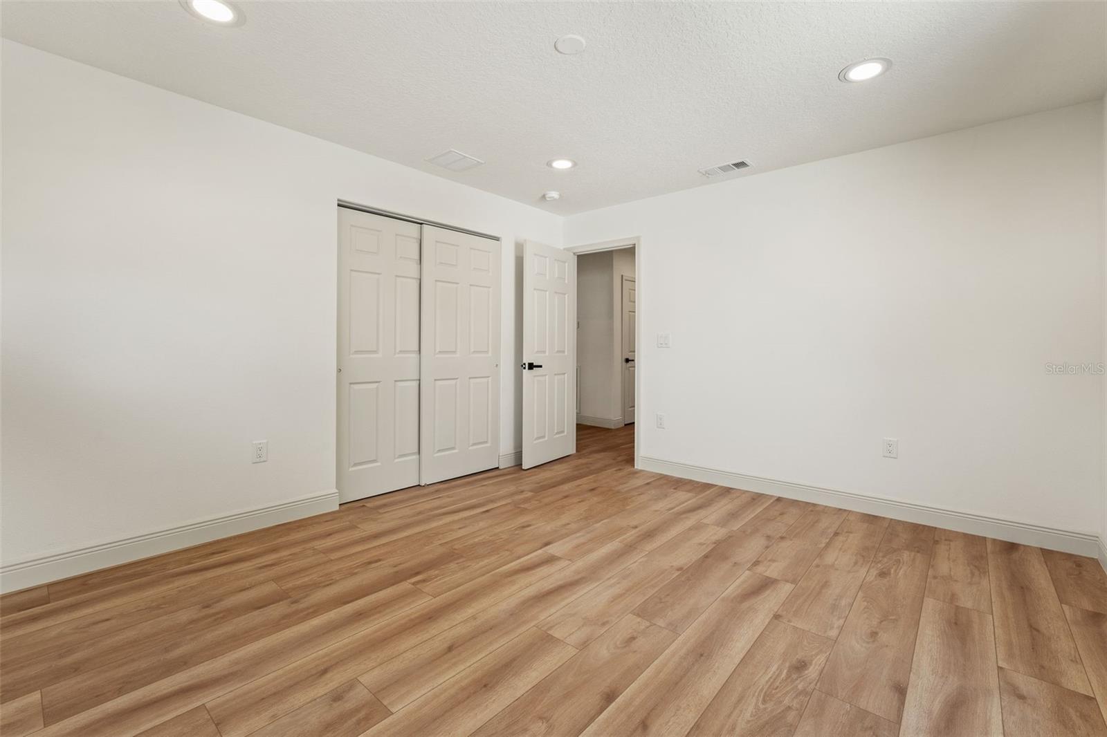 TIERRA VERDE - Residential