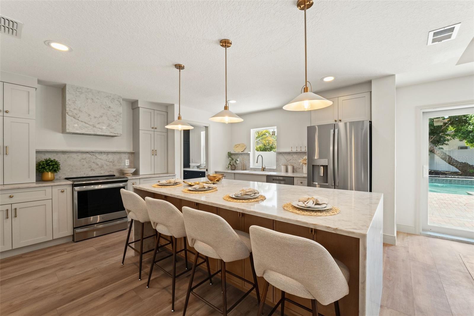 TIERRA VERDE - Residential
