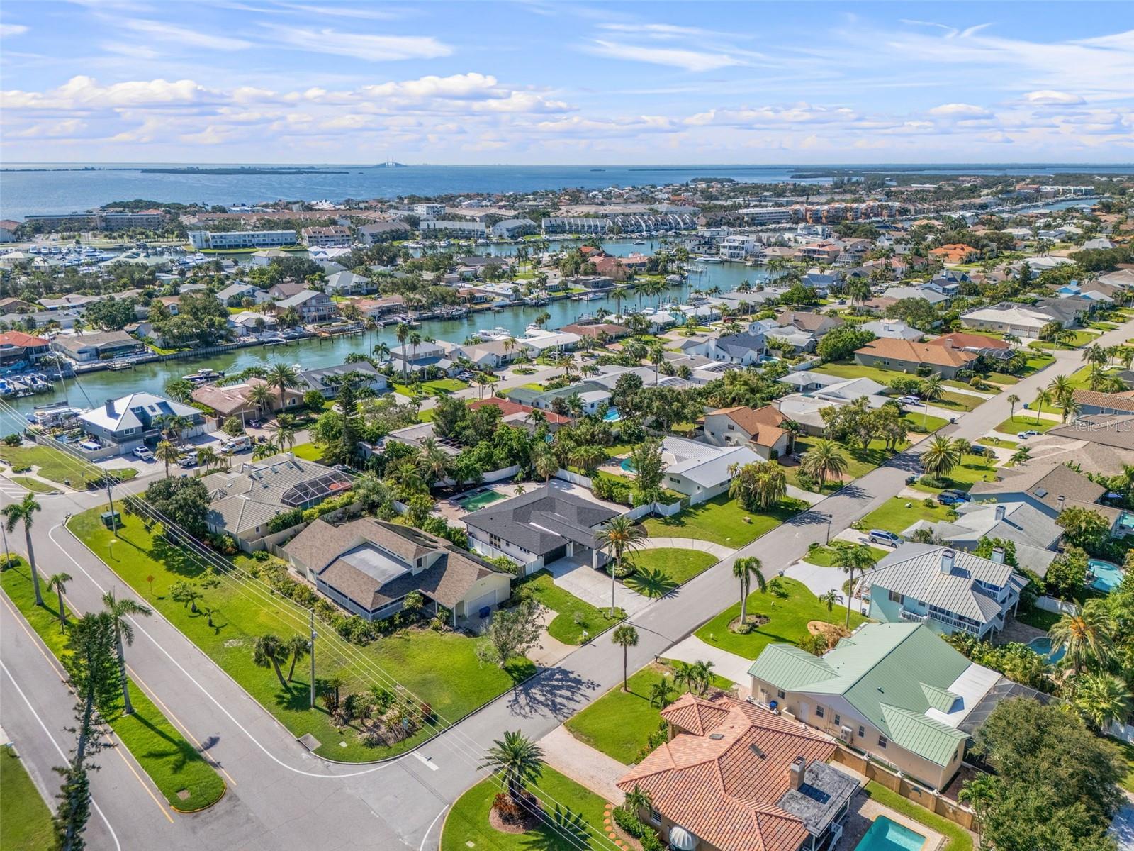 TIERRA VERDE - Residential