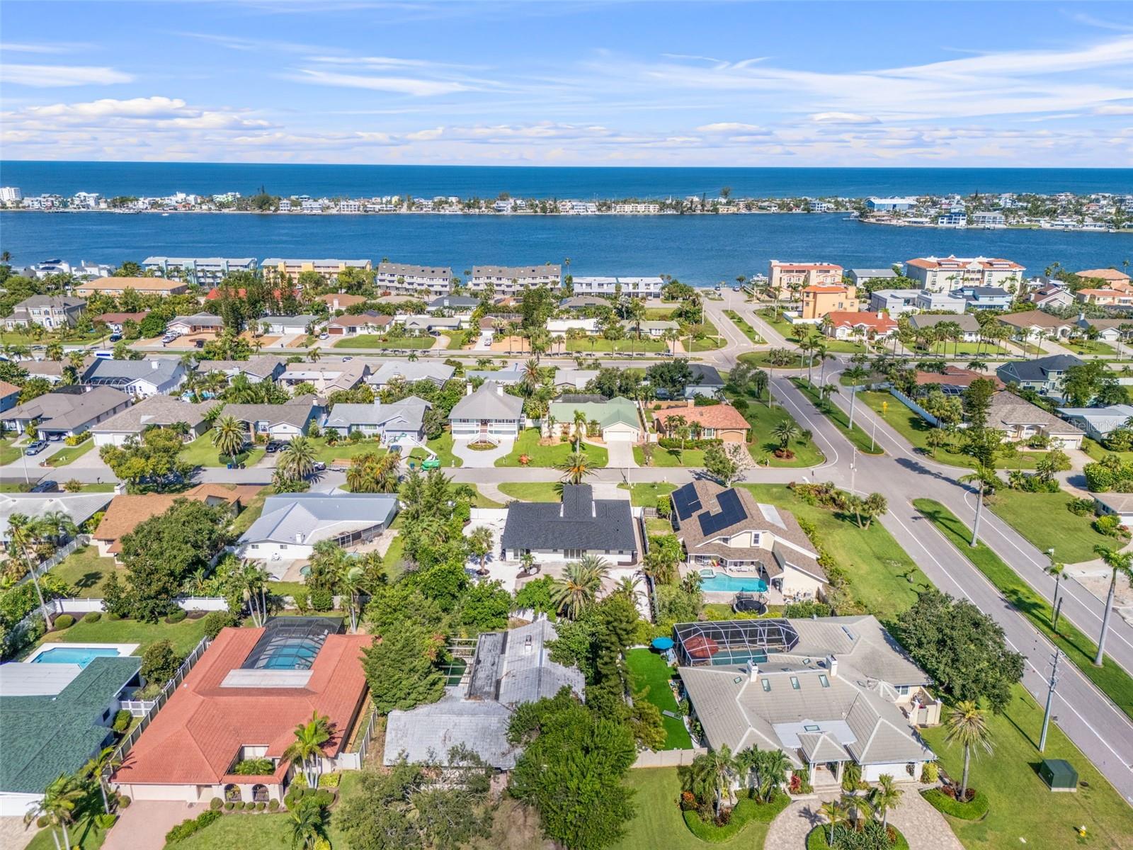 TIERRA VERDE - Residential
