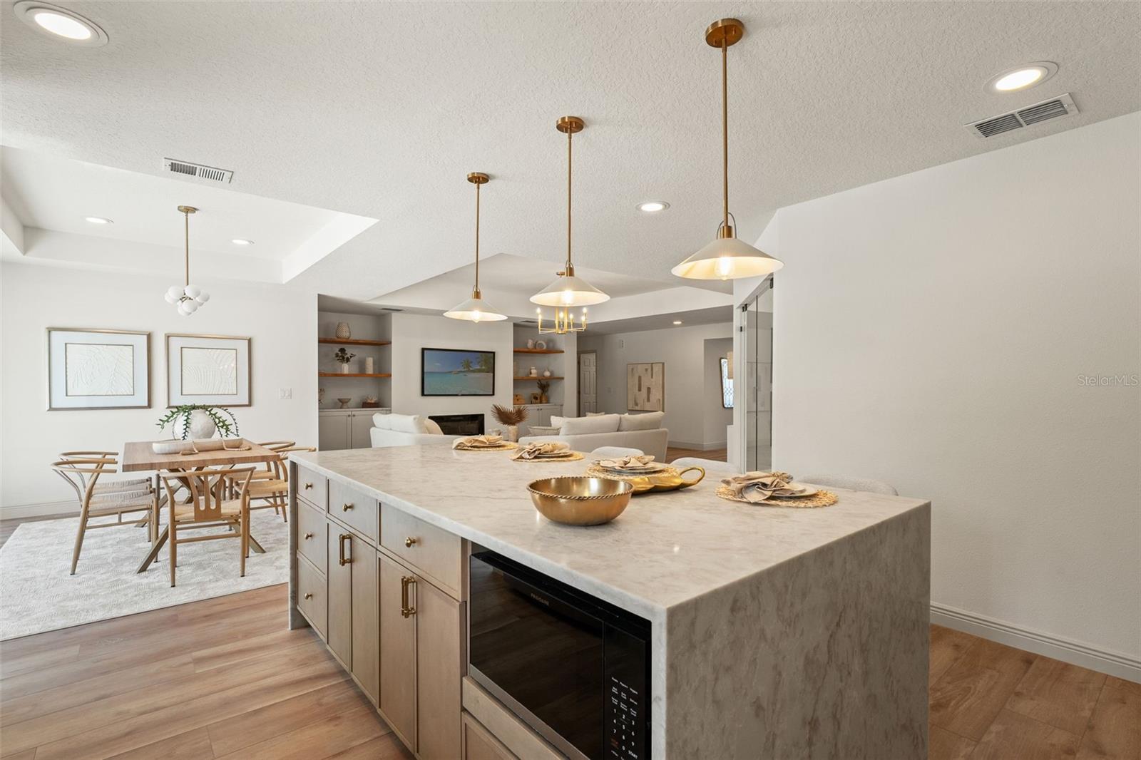 TIERRA VERDE - Residential