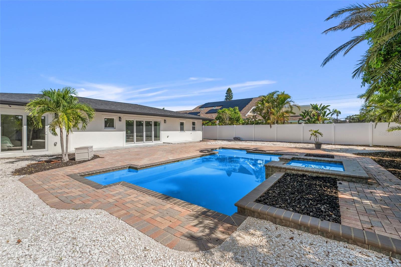 TIERRA VERDE - Residential