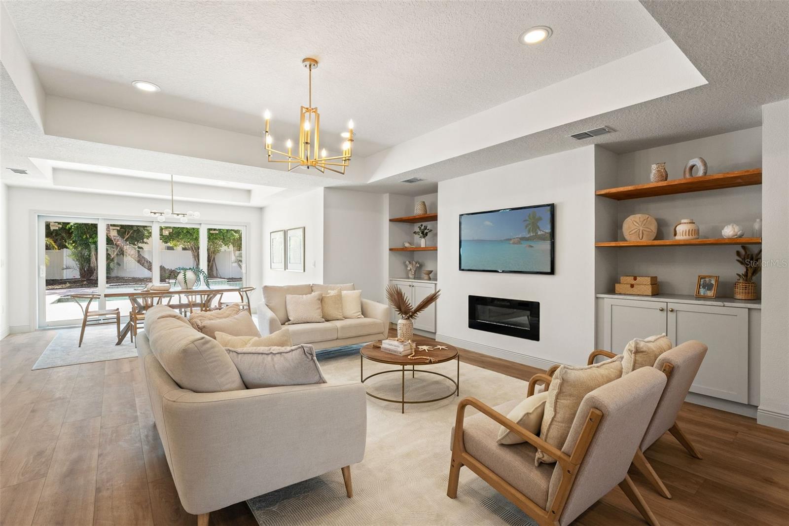 TIERRA VERDE - Residential