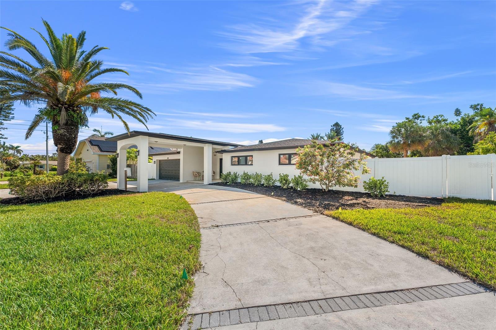 TIERRA VERDE - Residential