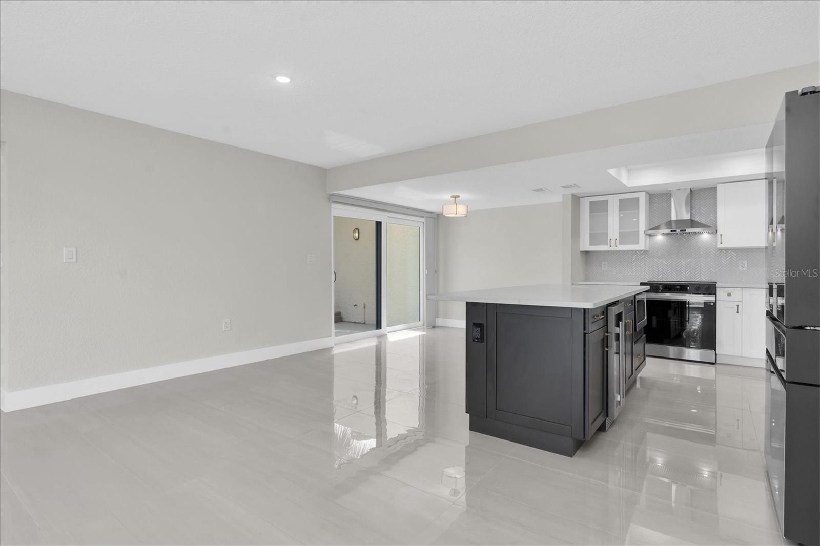 SEAPOINTE TERRACE CONDO - Residential Lease