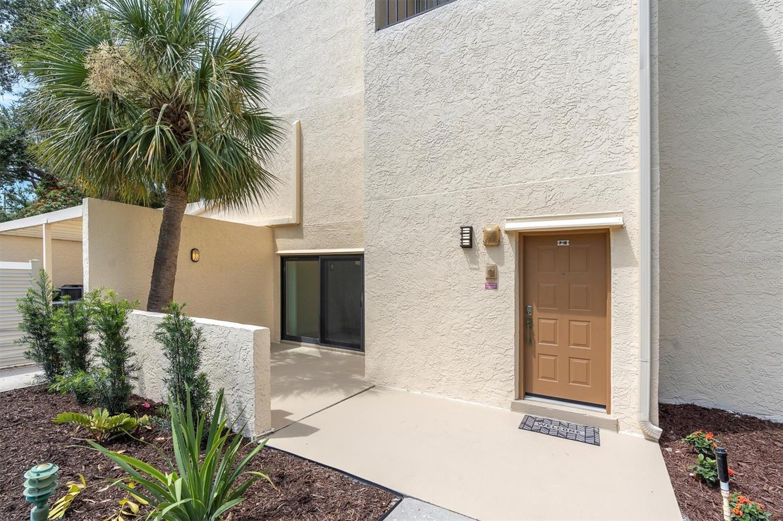 SEAPOINTE TERRACE CONDO - Residential Lease