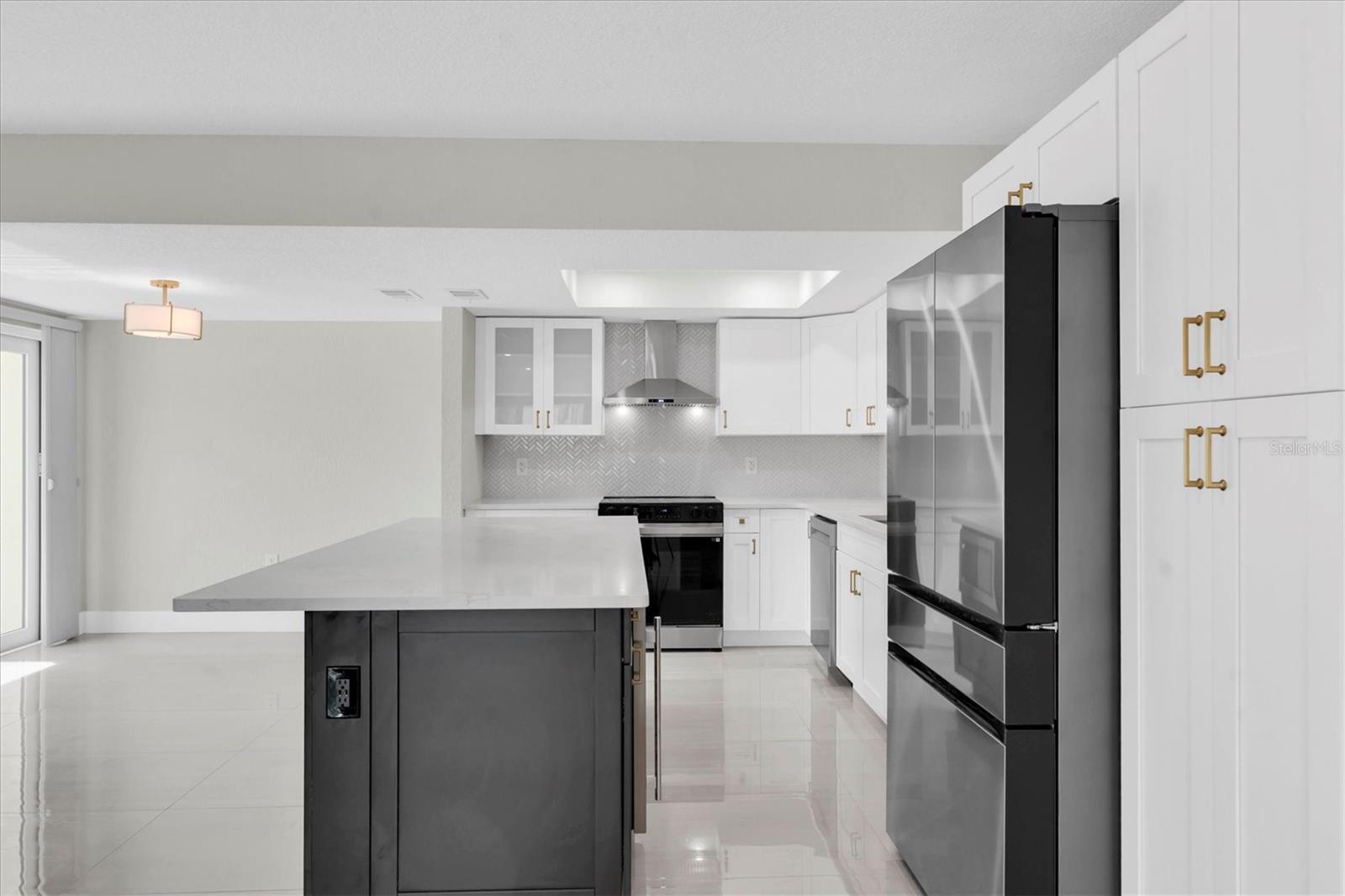 SEAPOINTE TERRACE CONDO - Residential Lease