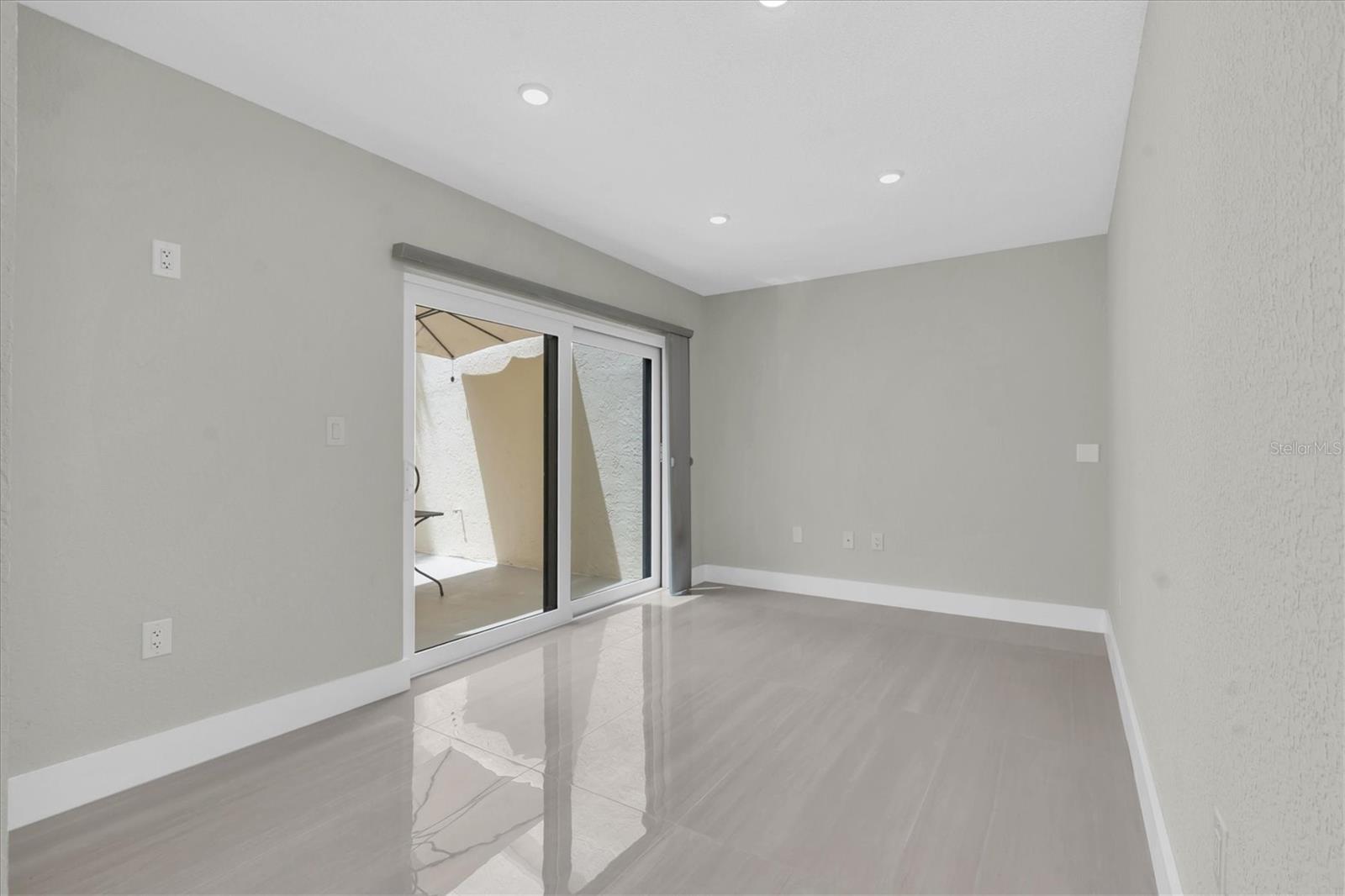 SEAPOINTE TERRACE CONDO - Residential Lease