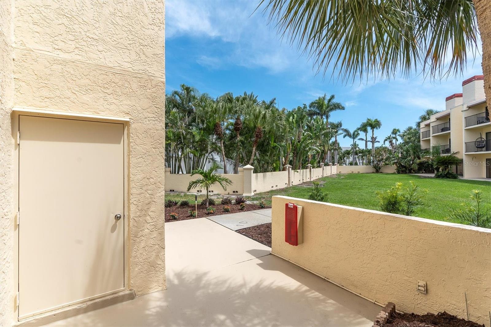 SEAPOINTE TERRACE CONDO - Residential Lease