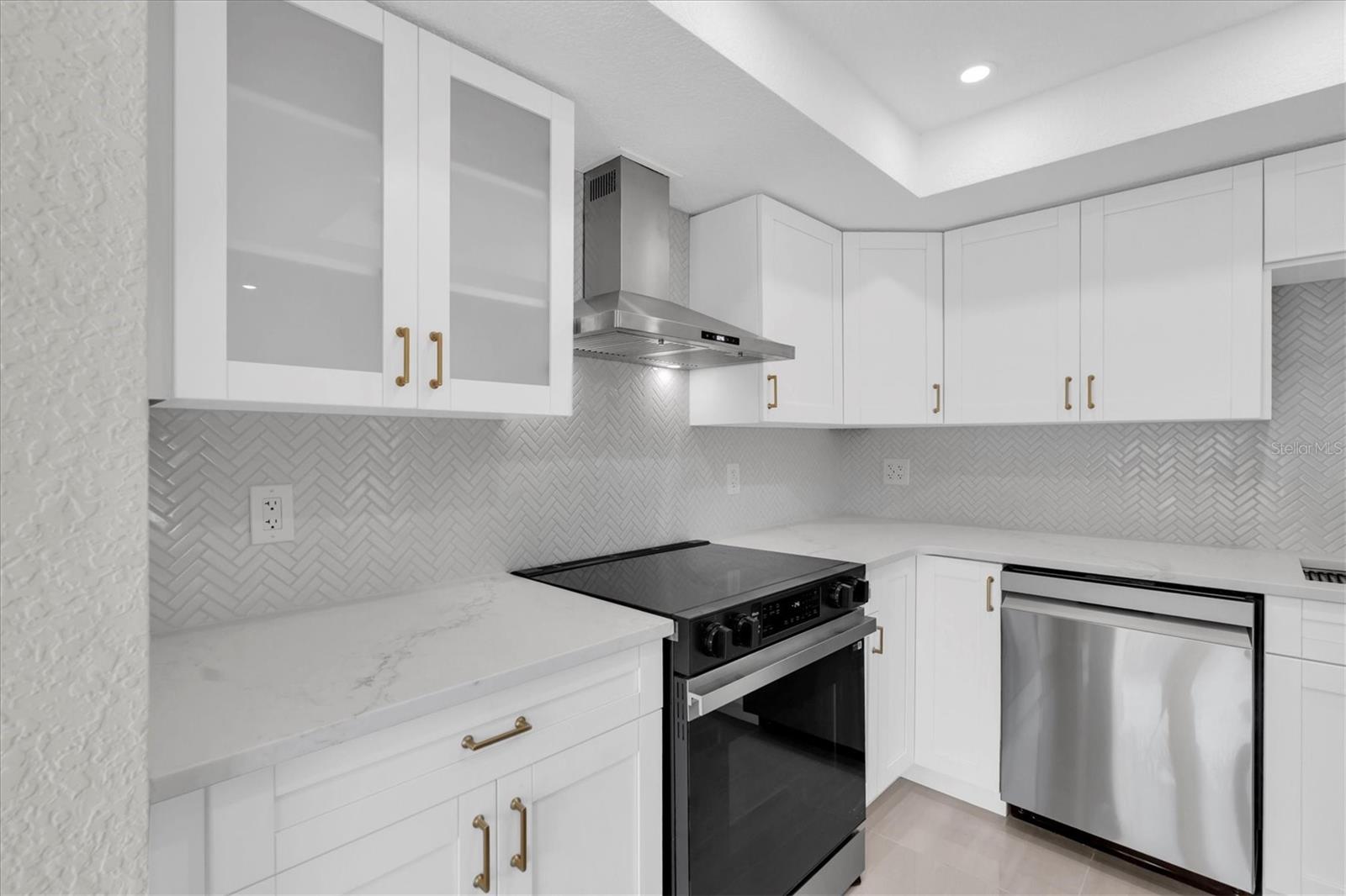 SEAPOINTE TERRACE CONDO - Residential Lease