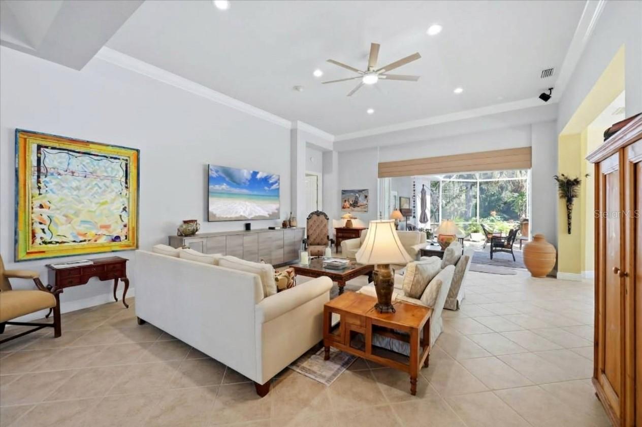 8147 ABINGDON COURT