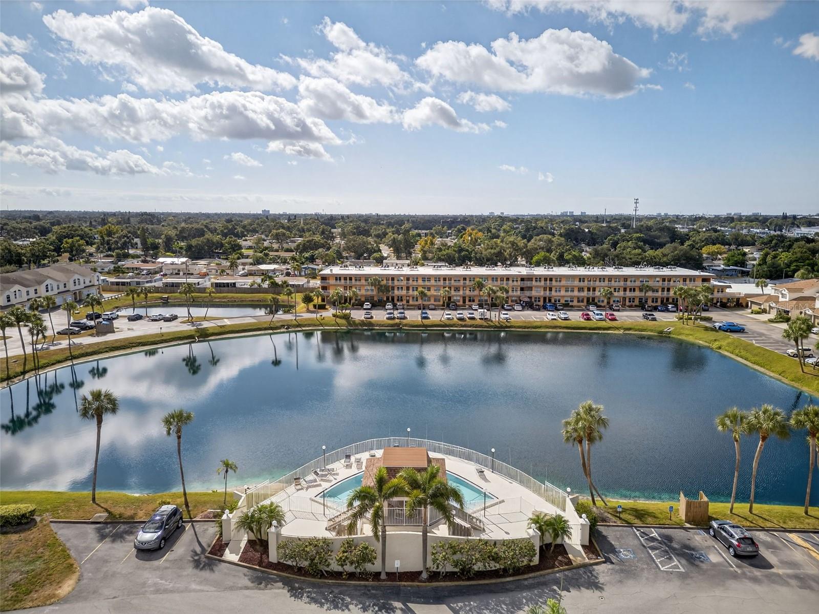 WILLOW LAKE - Residential