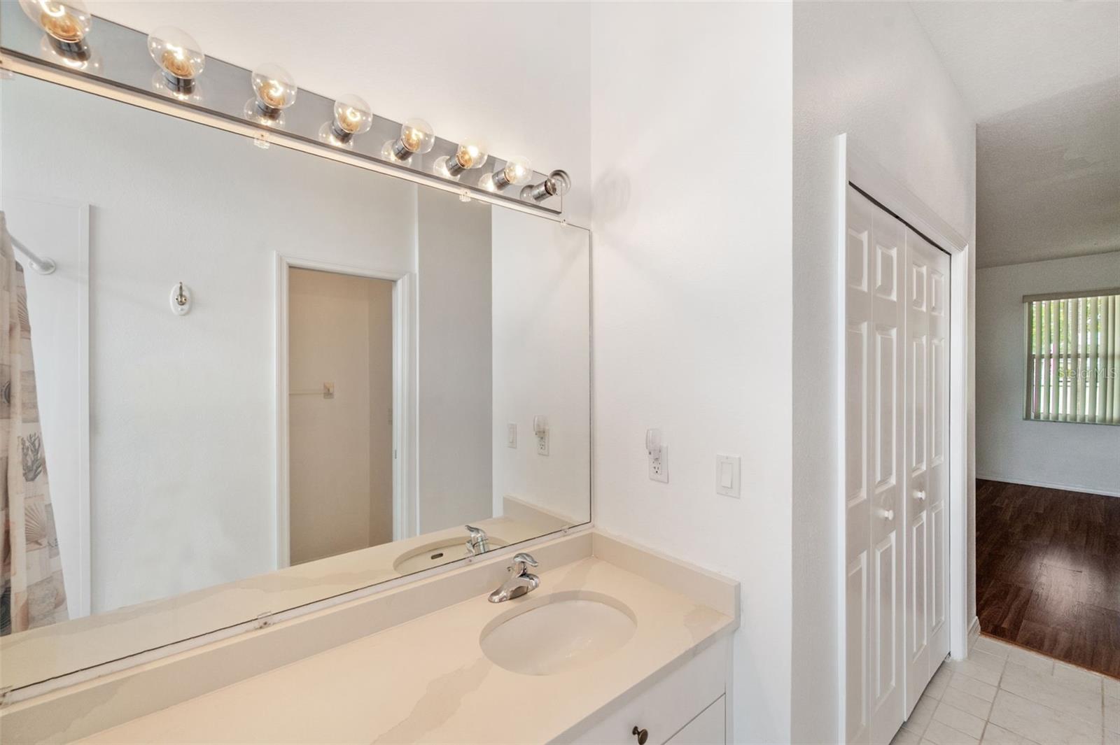 WILLOW LAKE - Residential