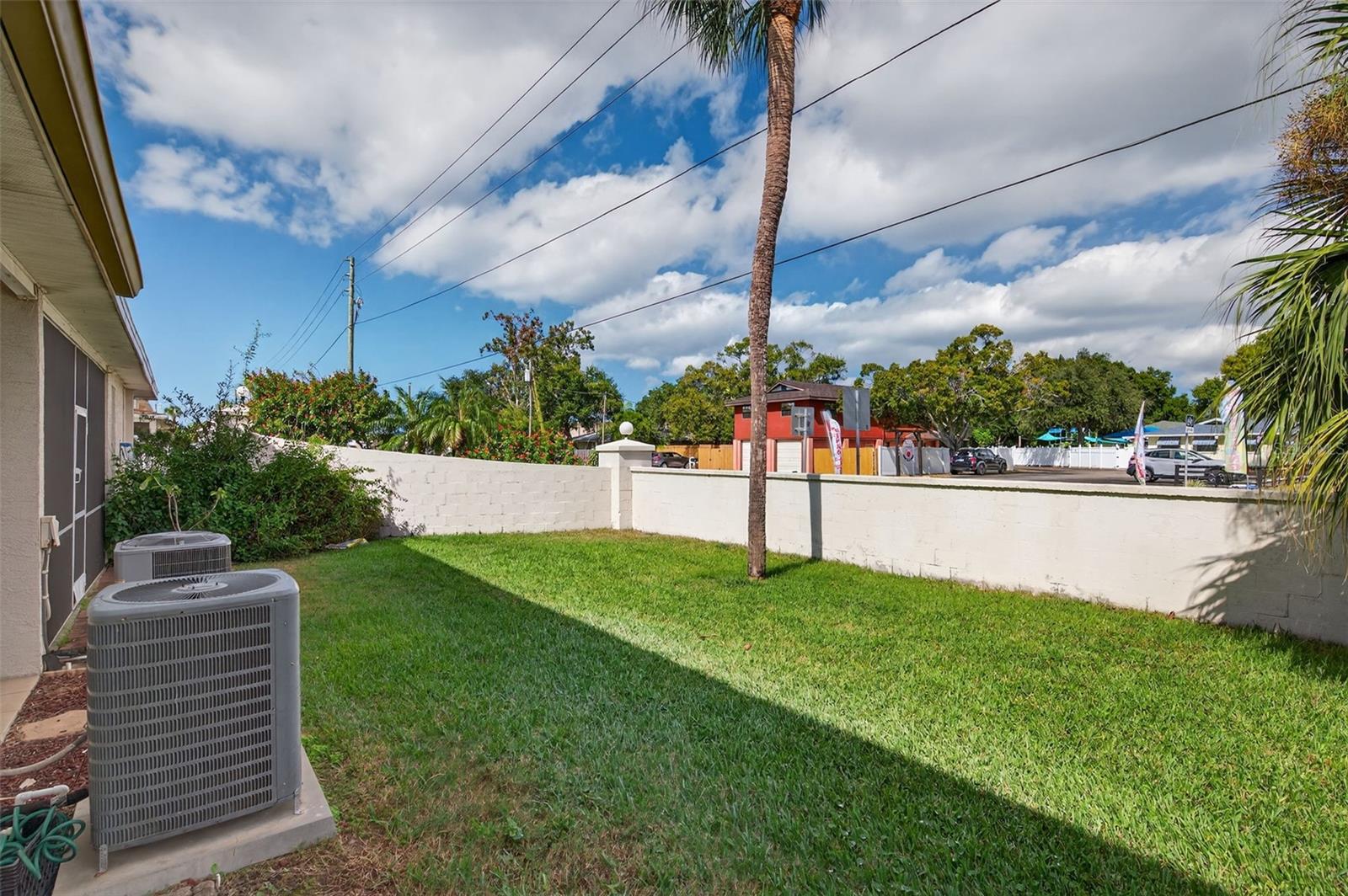 WILLOW LAKE - Residential