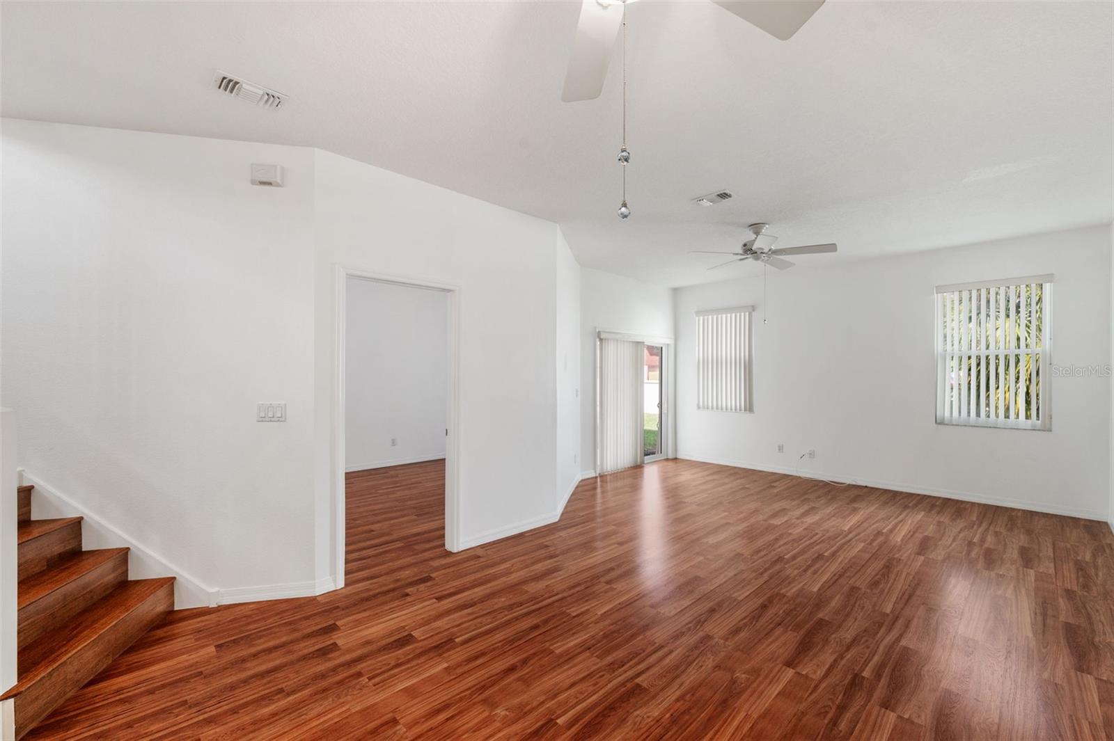 WILLOW LAKE - Residential