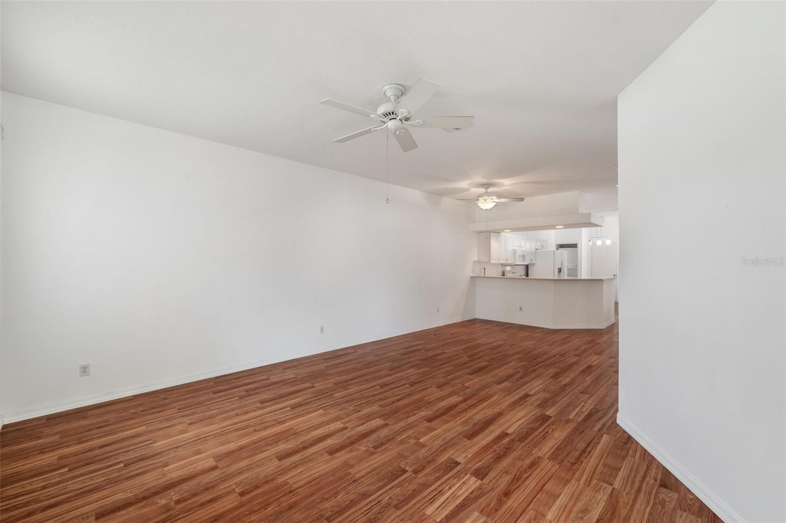 WILLOW LAKE - Residential