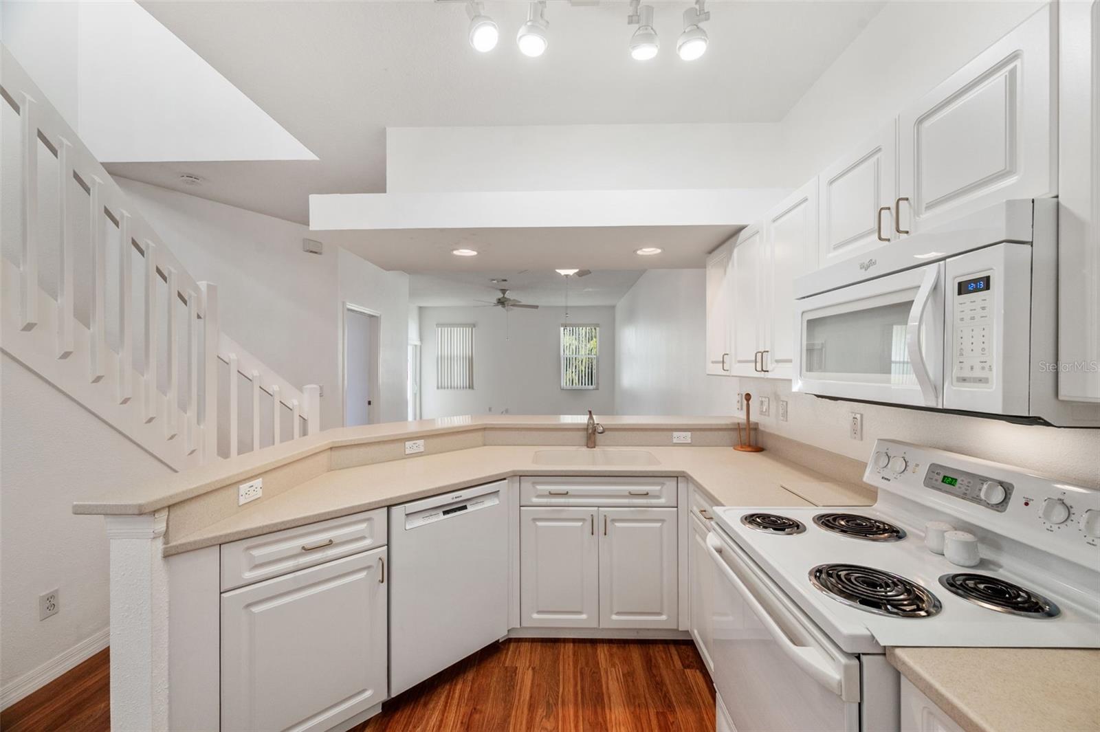 WILLOW LAKE - Residential