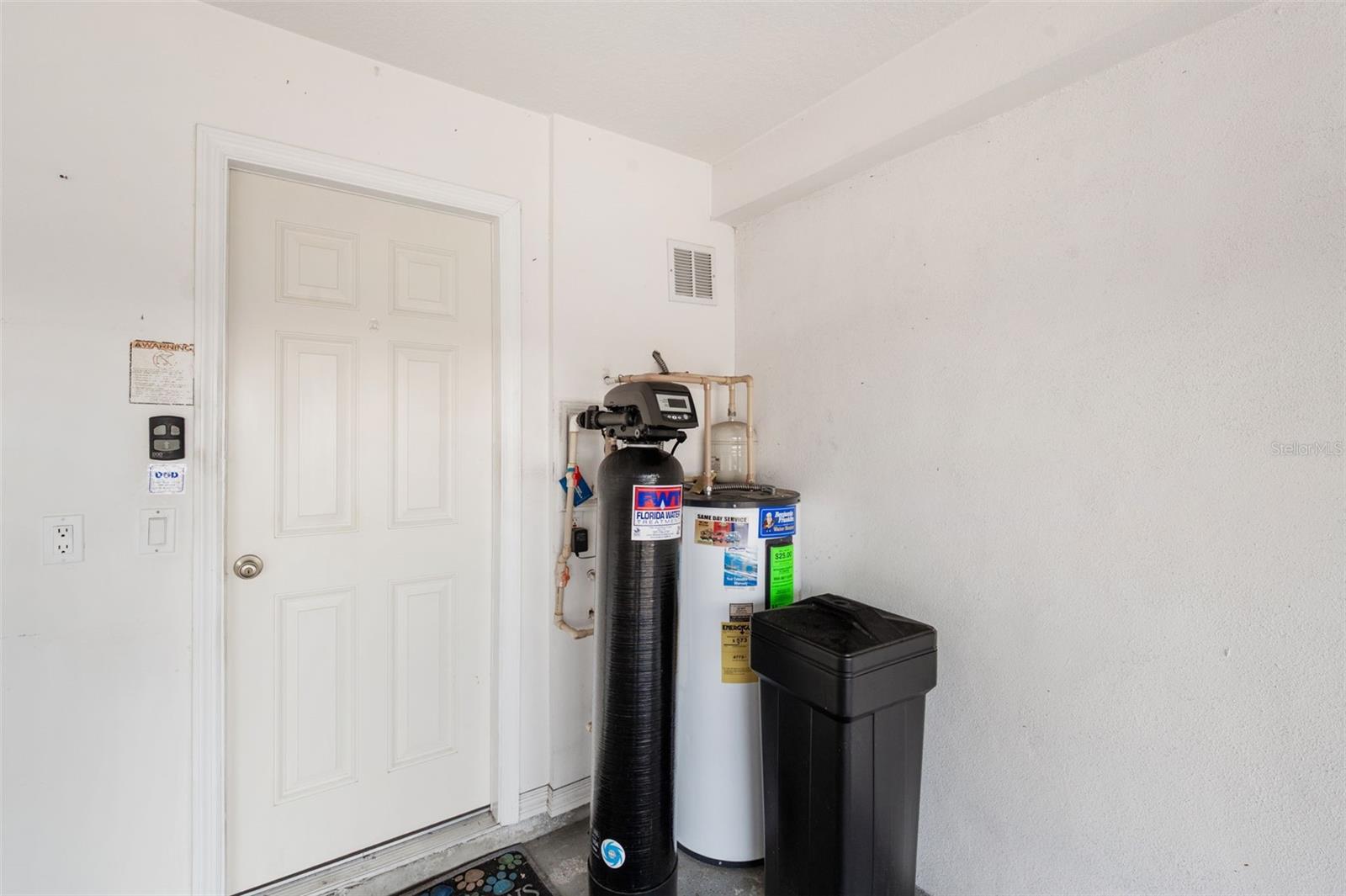 WILLOW LAKE - Residential