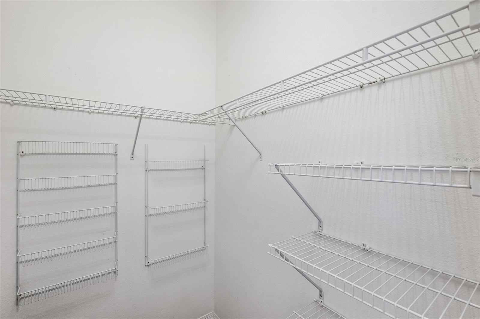 WILLOW LAKE - Residential