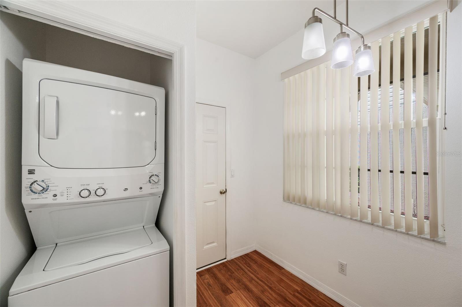 WILLOW LAKE - Residential