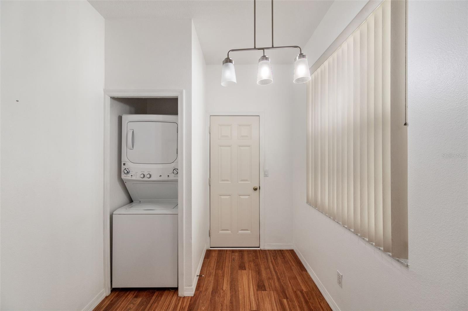 WILLOW LAKE - Residential