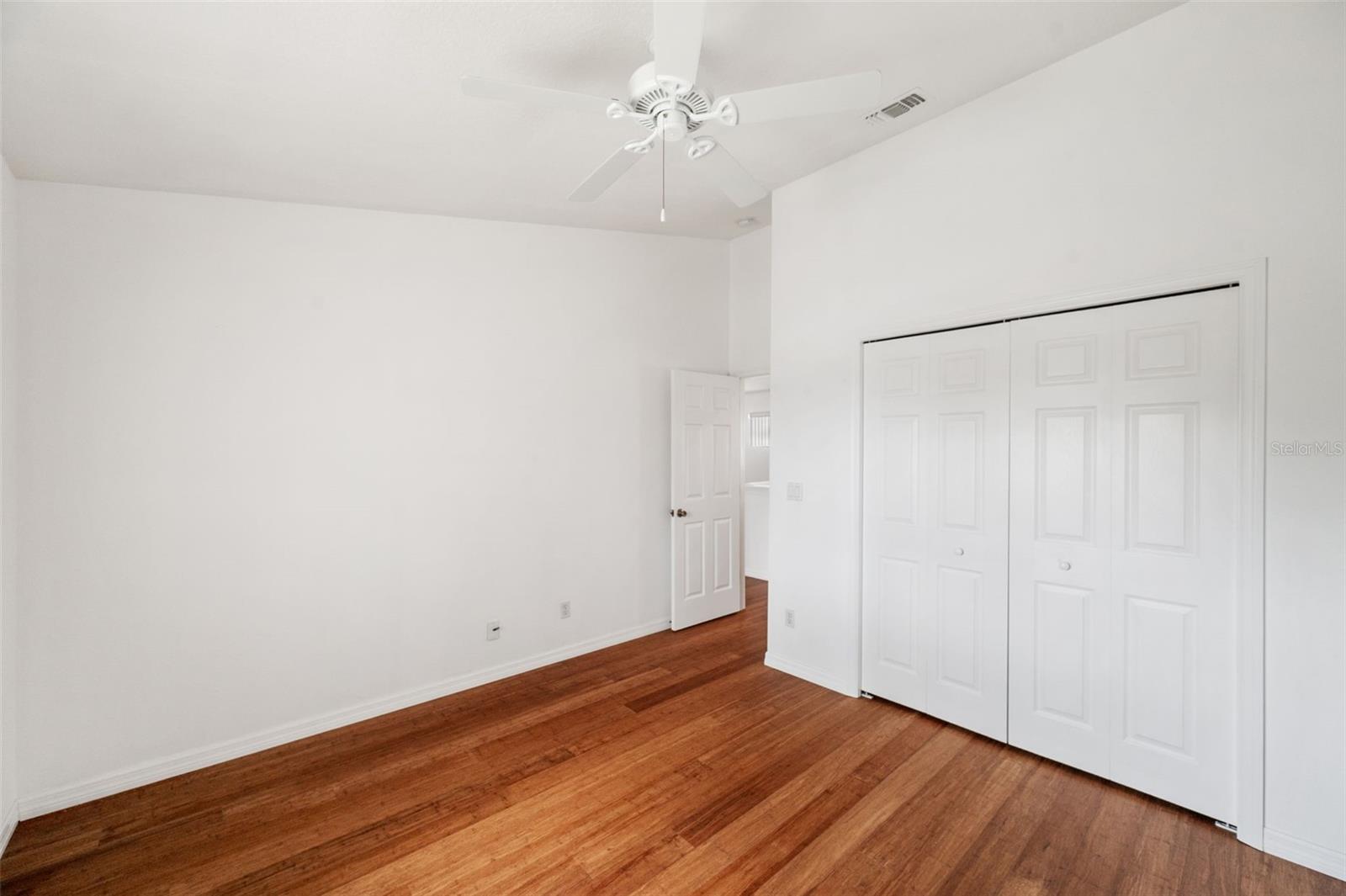 WILLOW LAKE - Residential