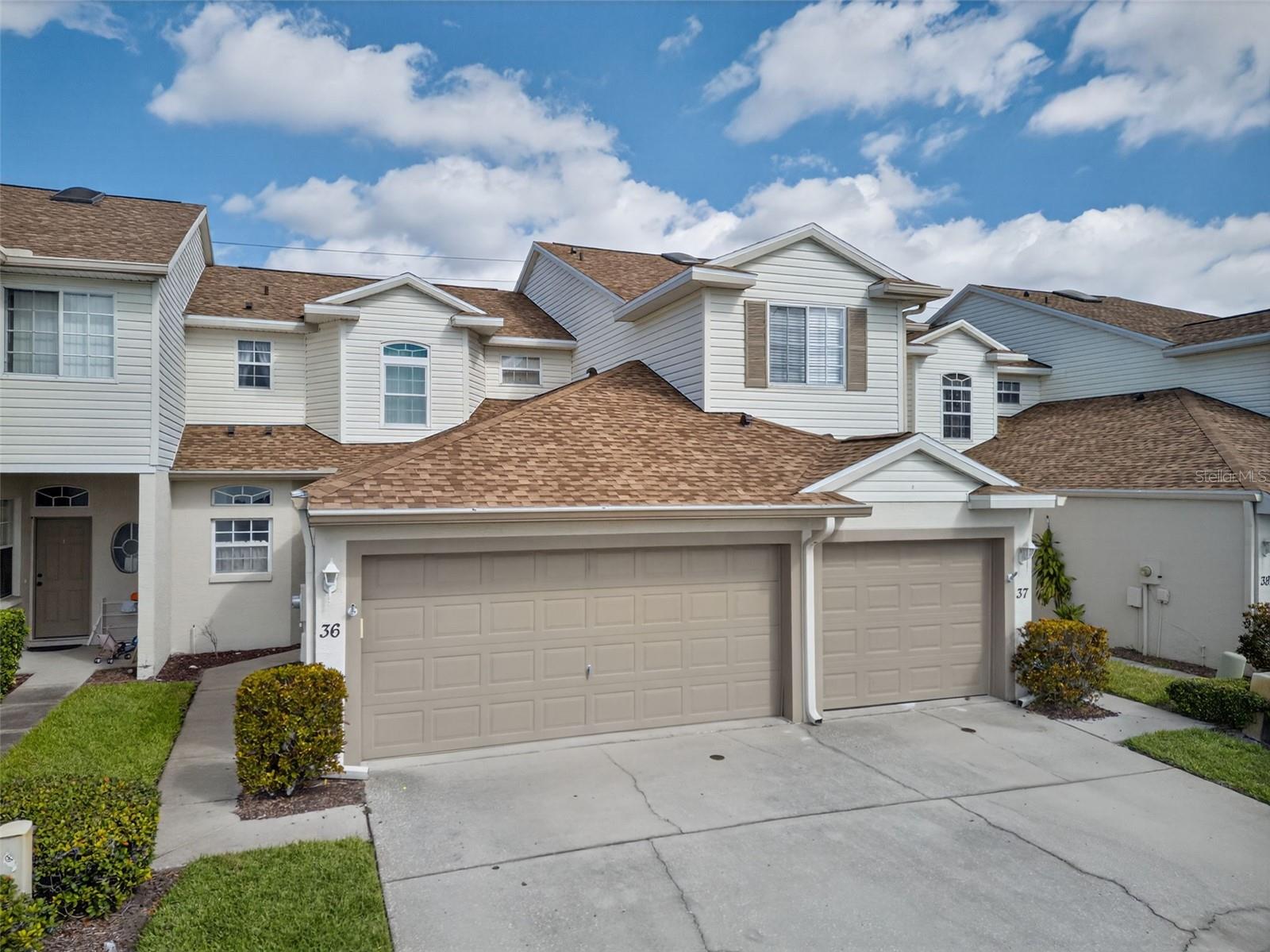 WILLOW LAKE - Residential