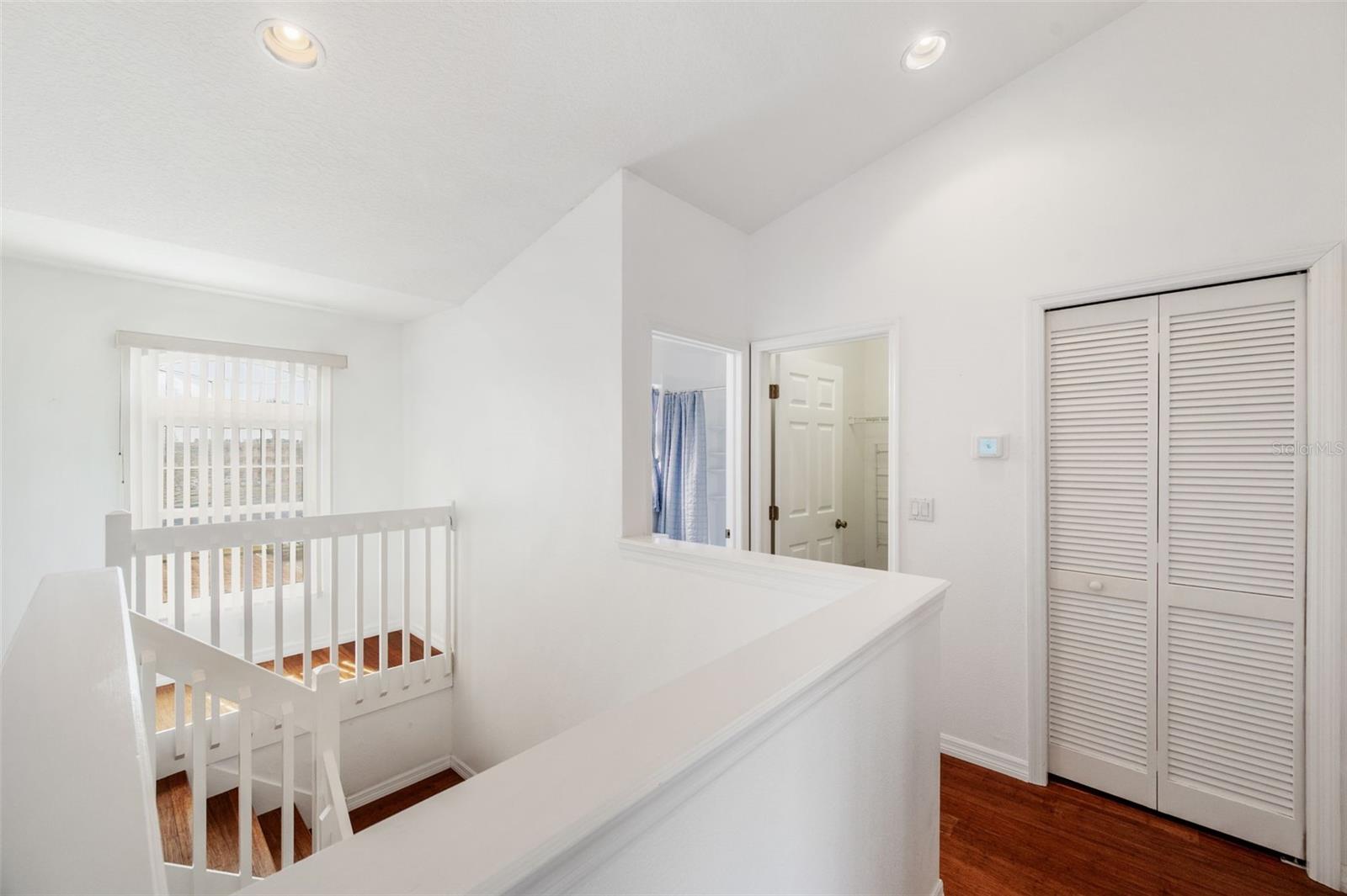 WILLOW LAKE - Residential