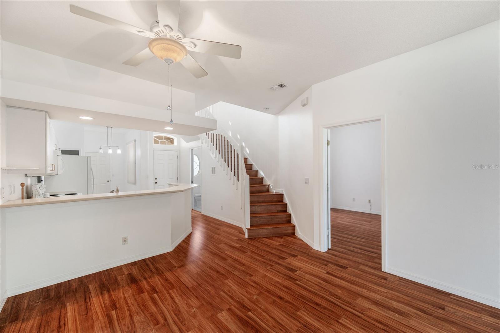 WILLOW LAKE - Residential