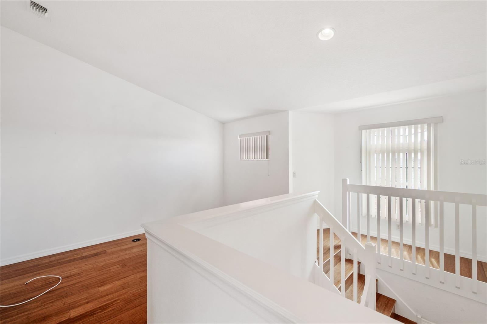 WILLOW LAKE - Residential